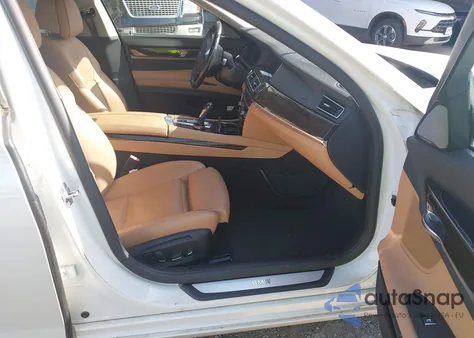 2014 BMW 740I z USA, uszkodzony, nr VIN WBAYA6C57ED143941